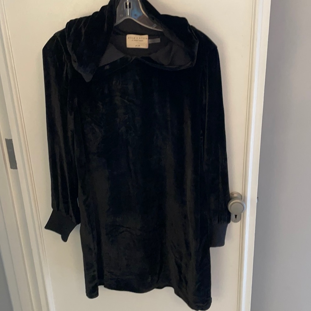 ALICE & OLIVIA by Stacey Bendet black velvet hooded shift dress size S